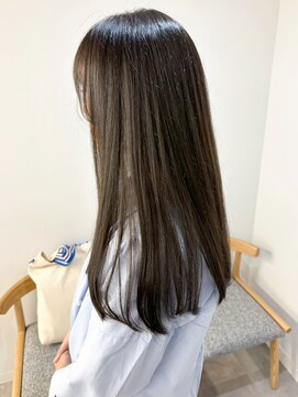 ミュラ(mulah) 地毛風カラーアッシュグレージュ＊艶髪ストレートロング/明大前