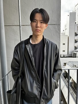 クロム トウキョウ ザ バーバーアルト 神保町店(CHROM TOKYO the Barber ALT) センターパート