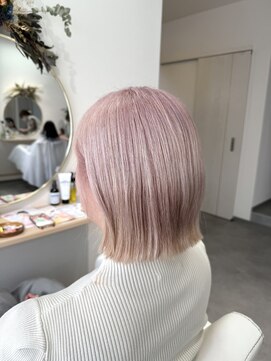 ユヌ(une) ホワイトピンク