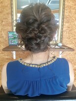 ハグ(Hug)&nbsp;結婚式お呼ばれヘアーアレンジ☆SATORU