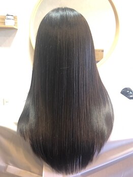 ヘアーリゾート ルアン(Hair Resort Ruang)の写真/クセや広がりなどのお悩み解決♪縮毛矯正とは気づかれないほどナチュラルな仕上がりで手触り・質感も◎