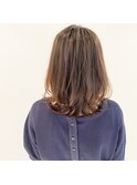 ふんわりミディアムレイヤースタイル