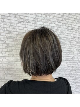 ホワイト(WHITE) [WHITE  RYOTA]ミニボブハイーラーイート