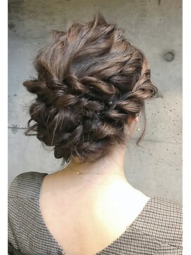 グランアージュ 柏西口店(grandage) ゆるふわアレンジ お団子 シニヨンアレンジ 二次会 結婚式 柏 c