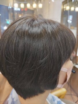 ヘアアンドスパ アイリス hair&spa Iris 【南鳩ヶ谷1分☆30代からの本格サロン】ショートレイヤー