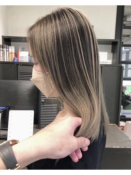 ロイオブジゼル(roi of GiseL) 【GiseL】シャドールーツ/ダブルカラー/髪質改善/ブリーチ