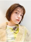 グレージュカラー斜めバングデザインカラーシルキーベージュ