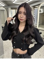 ボタン ハカタ(VOTAN hakata)&nbsp;博多/天神/韓国ヘア/センター分け/暗めカラー/前髪顔周りカット