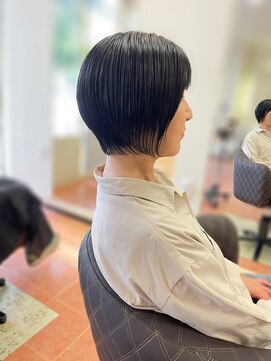 アルファレイズ ヘア ユニット(alphareiz hair unit) 髪質改善でツヤとまとまりを出した前下がりショートボブ