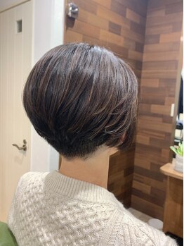 毎日忙しいママさんにオススメ♪毎朝のお手入れが楽になるスタイルに!《乾かすだけで決まるカット￥3850~》