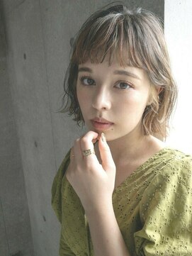 エミュ 表参道 青山(emu) 【emu井上信洋】オン眉＋ハイライトでおしゃれボブ【エミュ】