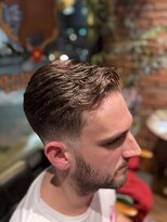 フォーコーナーズ(Four Corners)&nbsp;スキンフェードツーブロック刈り上げジェットモヒカンマンバン