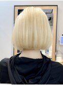 "横浜日本大通り"『ホワイトベージュ、ホワイトグレージュ』