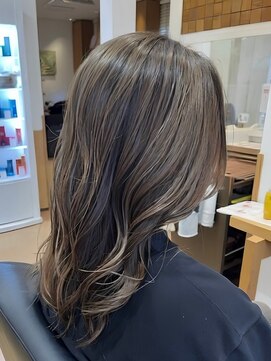 リシェールグリーン 越谷花田店(RICHAIR GREEN) ハイライトカラー