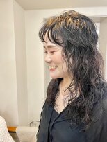 イチエ(icie)&nbsp;20代30代40代/ナチュラルモードなロングウェーブ