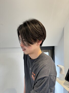 トレス(TRESS) センターパート 前下がりショート 刈り上げないショート