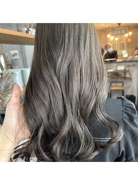 トゥーミー(to mee) オリーブグレージュ♪