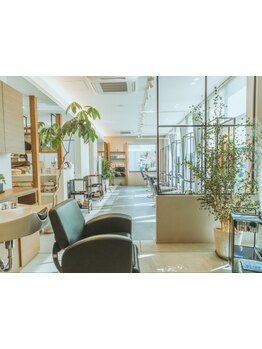 お客様を思いやる、温かくて仲の良いスタッフとアットホームな雰囲気が◎居心地の良い空間をご提供♪