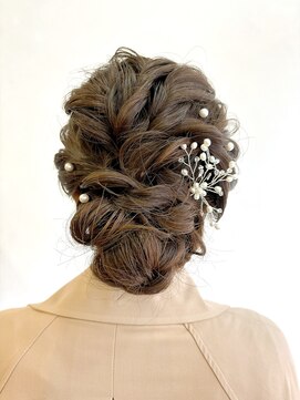 ラフターヘアー(Lafter Hair) シニヨンアップ