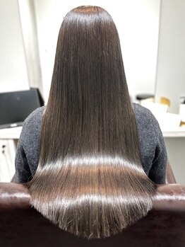 ルシードスタイルアンディアーモ(LUCIDO STYLE andiamo)の写真/【持続性◎】うるツヤ・指通りの良い髪へ♪定期的なケアで美髪をキープ！［ヘッドスパ/酸性ストレート］