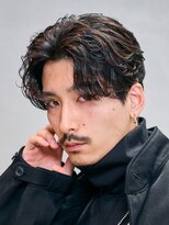 テン 心斎橋(tenn.)&nbsp;心斎橋フェザーパーマフェザーショートセンターパート20代緩め