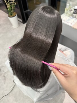 黒髪/髪質改善ストレート/艶髪