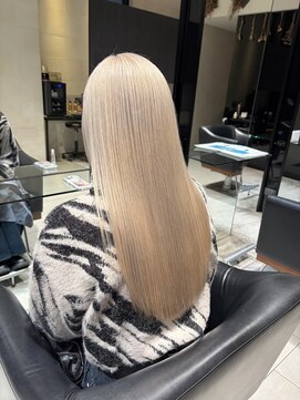 ゲン(gen.) ホワイトブロンド/ハイトーンカラー/10代/20代