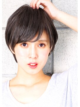 ヘアサロン ガリカ 表参道(hair salon Gallica) ☆ ツヤ × プラチナグレージュ ☆ ラフ short ☆