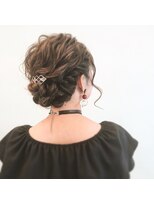 ヘアー アレス(hair ales)&nbsp;●アップスタイル　ルーズアップシニヨンアレンジ
