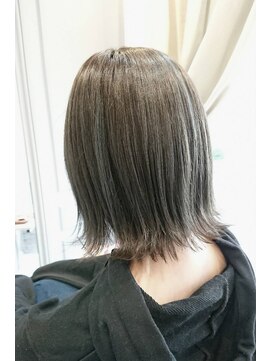 ヘアー デザイン レガリタ(Hair Design LEGALITA) 切りっぱなしロブ