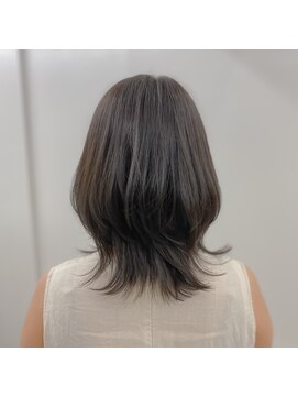 コットン(cotton) 【アッシュ】くびれミディアムウルフ【スタイリスト白子】