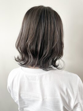 オル(Olu) 【MASAYA】Aラインボブ×透明感ハイライトカラー