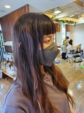 バグスドゥア(Bagus dua) 【Before】ツヤサラストレートロング