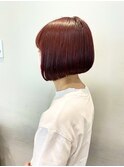 ブリーチ無しレッドカラー前下がりボブ
