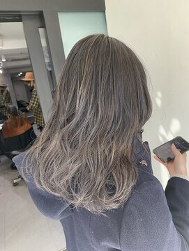 リベルテ 新宿(Liberte) グレージュハイライト☆