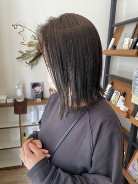 ウル(ulu) グレージュカラー