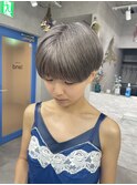 ベリーショート　刈り上げ女子　ケアブリーチ