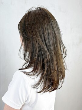 アイティーバイアルバム 八王子店(IT by ALBUM) くすみベージュオリーブカラーウルフレイヤーロング_ba527331