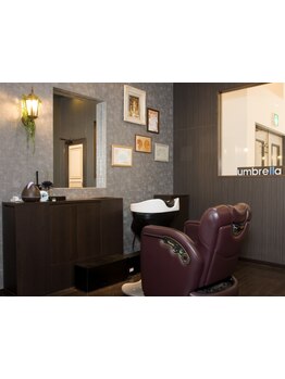 【15周年キャンペーン実施中】メンズ専用スペース有！umbrellaで気兼ねなく、くつろげるサロン時間を♪