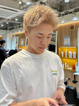 ルースト 渋谷店(ROOST) スパイキーショート×ミルクティーベージュ