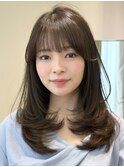 顔周りレイヤーカットくびれヘアミルクティーベージュカラー