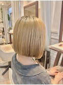 顎下2センチぱつっとボブ