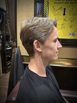 レオヘアワークス(LEO HAIR WORKS) 刈り上げない　ビジネススタイル　新潟　床屋　シェービング