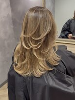 ラビマーニ 箕面店(Labimani)&nbsp;【Labimani】レイヤーカット×白髪ぼかしバレイヤージュ