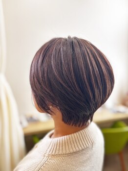 hair salon URU by charmant【6月12日NEW OPEN(予定)】の写真/【明るい白髪染め】年齢を理由に諦めない!顔周りを明るく、華やかな印象を叶えるカラーをご提案。