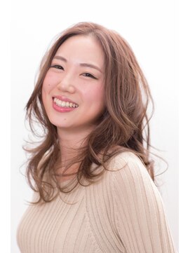 フラムリングス麻布(Framlings azabu) 30代、40代におオススメ☆ セミロングのぬけ感ウェーブ