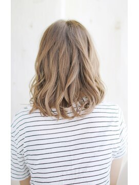 シュシュット(chouchoute) オン眉デザインカラー切りっぱなしボブ美髪マッシュウルフ/250