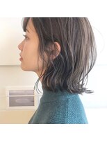 ツバメ ヘアー(TSUBAME HAIR) フォギーグレージュ×外ハネボブ