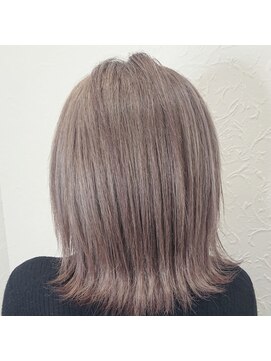 リー ルーチェ 布施(Lee Luce) 【こなれボブ♪】ミルクティーカラー【真栄田】