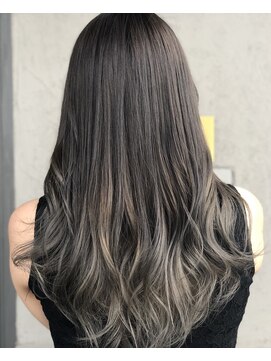 ヘアーデザイン ディードット ウル(D. ulu) バレイヤージュ&グレージュカラー